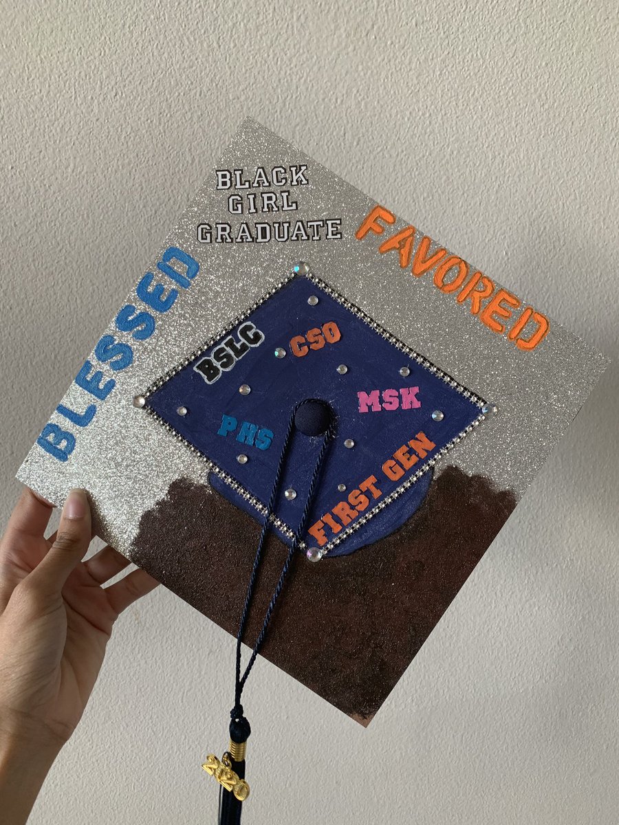 NewChristine's tweet image. CONGRATS 2020 GRADUATES👨🏾‍🎓👩🏽‍🎓🎉 

Here’s a few pics of some grad caps I designed for some spring graduates🎓🎨 

If you’d still like a grad cap DM me! For all summer graduates, I’m still taking commissions as well. #SHSU20 #LU20 #PVAMU20 #SHSU #Graduation2020
