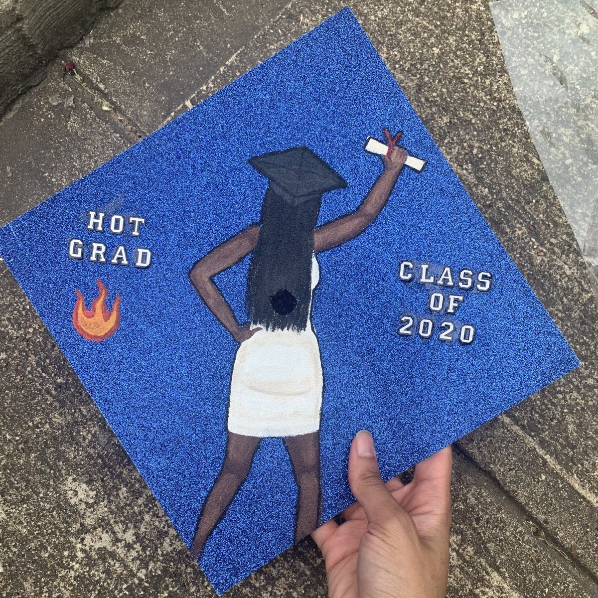 NewChristine's tweet image. CONGRATS 2020 GRADUATES👨🏾‍🎓👩🏽‍🎓🎉 

Here’s a few pics of some grad caps I designed for some spring graduates🎓🎨 

If you’d still like a grad cap DM me! For all summer graduates, I’m still taking commissions as well. #SHSU20 #LU20 #PVAMU20 #SHSU #Graduation2020