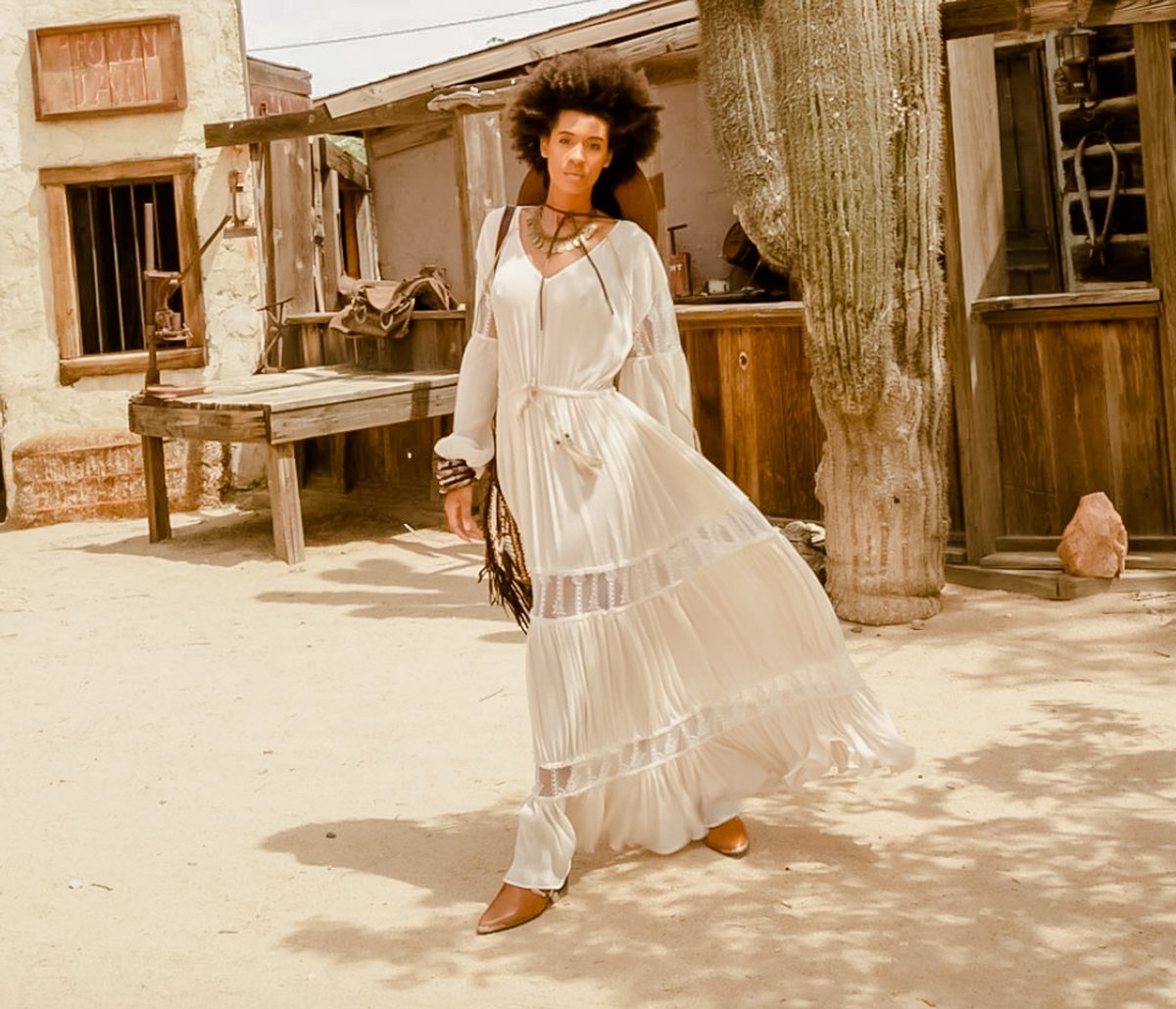 IsntThtCharming's tweet photo. 15 Charming Black-Owned Brands >> https://t.co/B1Ghul2pVo SO much beauty in one post. Swing by and be sure to show them some love! (Image via @IslandTribeusa) https://t.co/wbkXApOUff