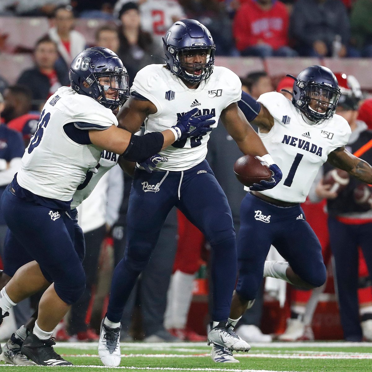 nathangreek's tweet photo. After a great conversation with @CoachMattMumme I am thankful to receive an offer from the University of Nevada. I am thankful for all of my teammates and coaches, All glory to God! @car20ruiz @RossRoby1 @StevenGreek1 @CoachJayNorvell @LCS__Football https://t.co/ZLxukDEn1I