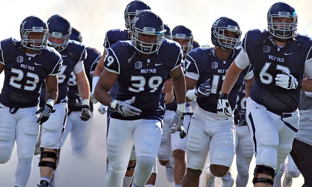 nathangreek's tweet photo. After a great conversation with @CoachMattMumme I am thankful to receive an offer from the University of Nevada. I am thankful for all of my teammates and coaches, All glory to God! @car20ruiz @RossRoby1 @StevenGreek1 @CoachJayNorvell @LCS__Football https://t.co/ZLxukDEn1I