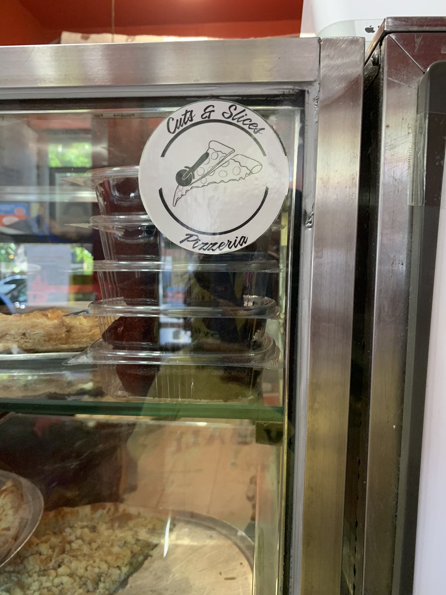 sofiealltimelow's tweet image. oxtail pizza hit different