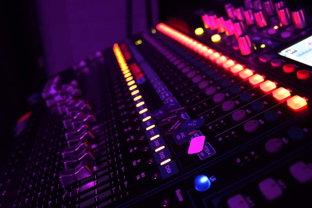 So despite #COVID19 halting the live #music scene, 2020 is turning out to be a great year to create and record new music. I thoroughly enjoy #recording, it's the true test of musicianship! 8 tracks down and they are sounding huge, I can't wait for us to release them.