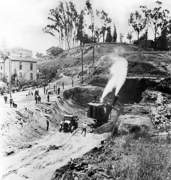 The  #PacificElectric tunnel, known as the "Hollywood Subway," was a $1.25M facility for the Red Cars to bypass  #DTLA street traffic & speed up travel times for the trains. It cost $1.25M & the tunnel, which ran from 2nd & Beverly to 4th & Hill, took 19 months to build.