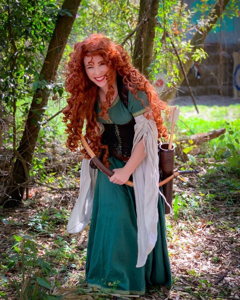 ㇂ 

          ✨✨. 

© Cosplay by missNicoleCaputo.