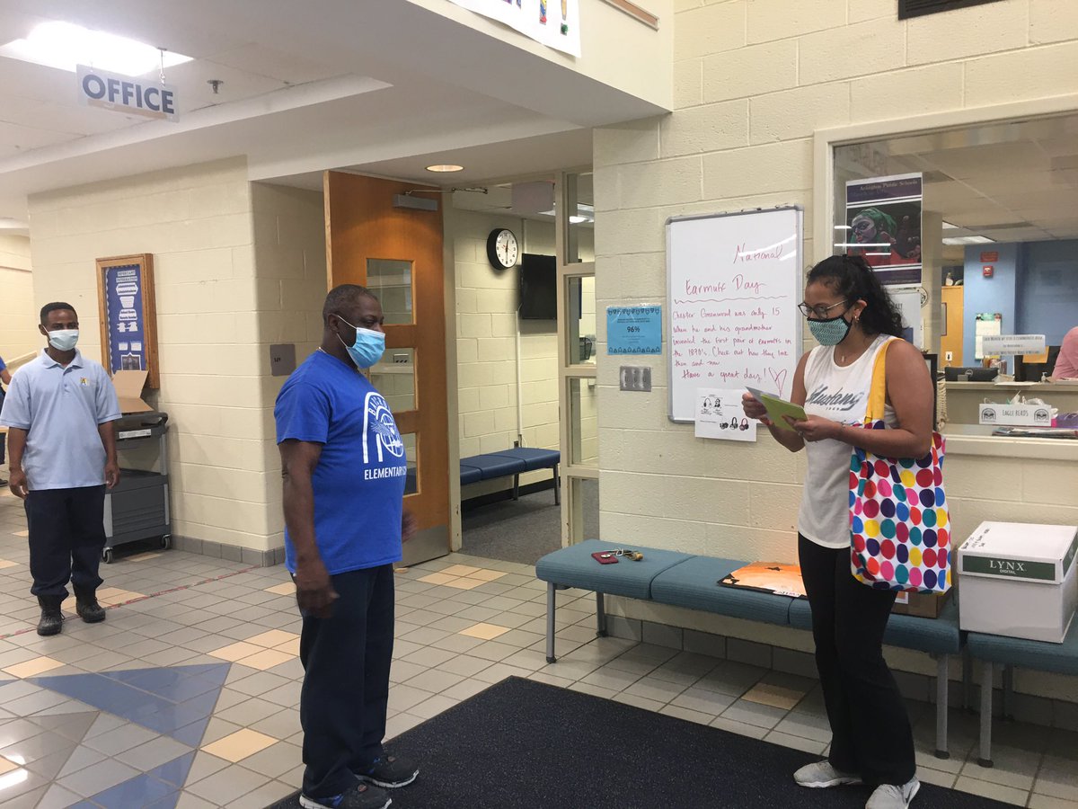 Thank you to our custodial team for your hard work during 2019-2020! #TeamBarcroft appreciates all you do to take care of our home  🙏 ❤️ 🙏 <a href="/APSFacilities/">APSFacilities</a> <a href="/BarcroftEagles/">BarcroftEagles</a> #BarcroftStrong @msarroyotweets <a href="/BarcroftSoars/">Margo</a> @missspohn <a href="/judy_ab/">judy apostolico-buck</a>