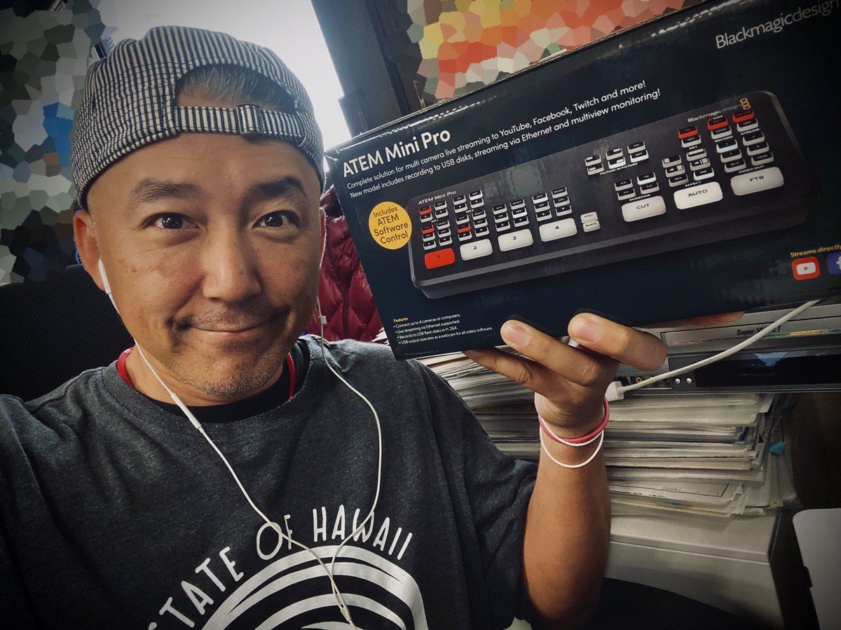 paradicek's tweet image. 遂にキターーーーーーー‼️
1ヶ月待ったかいがありました😊

《ATEM Mini Pro 》

超開封したい欲に駆られる💦💦
でも今はダメなの😭
絶対ハマってしまうwwwww

来月までの我慢我慢✨

はーー
早く弄りたい❤️

#Blackmagic
#ATEMminiPro