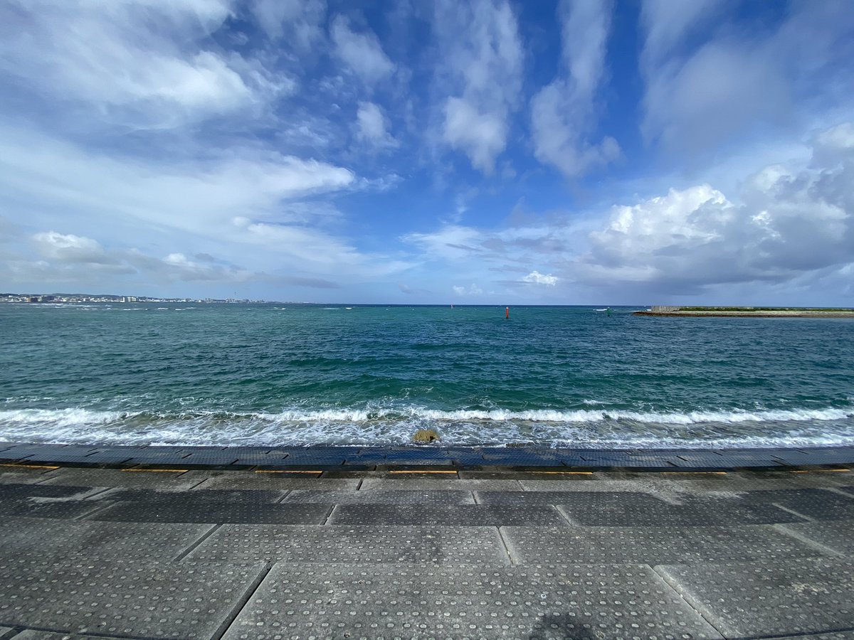 shootlighter's tweet photo. Good morning #okinawa https://t.co/NJ32o6TUZ8