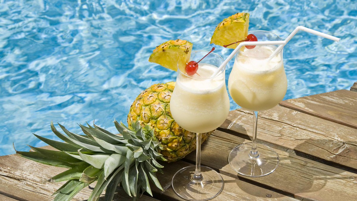 DRgotsoul's tweet image. Check out my #Blog
Relax and unwind with the delicious Brugal Rum Piña Colada. 🍹🥥

Make w/ Brugal or a rum of your choice. Share this fun, light alcoholic and easy to make beverage w/ friends or enjoy alone. 

#PiñaColada  #BrugalRum 

 dominicansoul.com/pina_colada.ht…