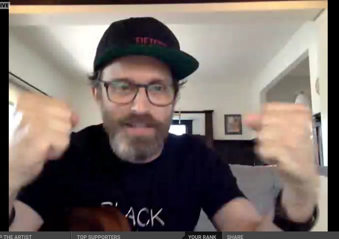 BeesAndSwain's tweet photo. Thank you so much @RobBenedict. That was, like always, an amazing show and sunshine for the soul! I missed that so much! Good night from germany.Take care! Love you!
💗🎶☀️☮
#SingForChange https://t.co/OFkMJk4UhW