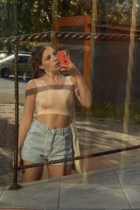 #Hot 🥵 https://t.co/3EGOejwQy7<a href="/tag/hot"class="tags">#Hot</a>