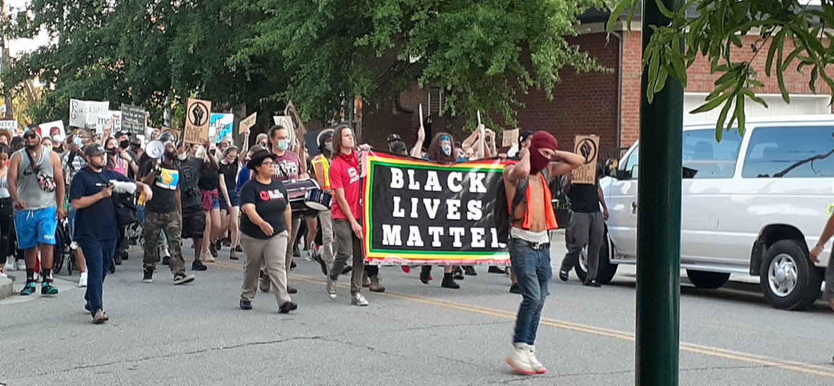 ChilliDog79's tweet photo. #chattanoogaprotest #BlackLivesMattters #JUNETEENTH2020 https://t.co/aDMa1Iye4z