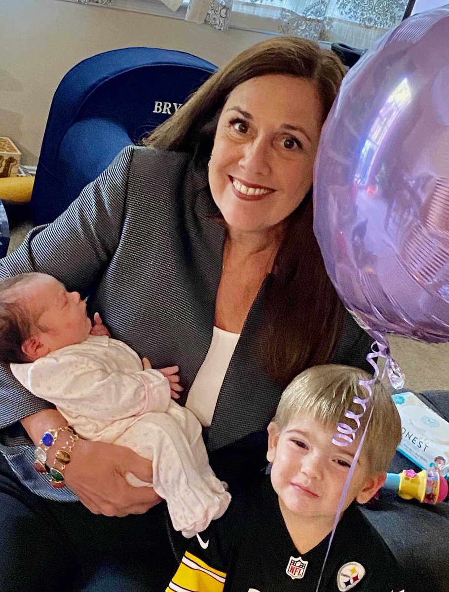 SenLisaBaker's tweet image. They say there is no greater love than a mother’s, but there is one more - being a Mimi! 💕💕