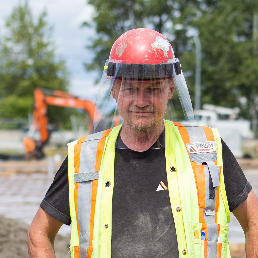 Tinkerine's tweet photo. Fun fact: Tinkerine Face Shield is compatible with hard hats. The fit is flawless! ⛑

#tinkerine #ppe #faceshield #covid_19 #covid19 #construction #3dprinting #edtech #adst #steam #designthinking https://t.co/02hKZMno0J