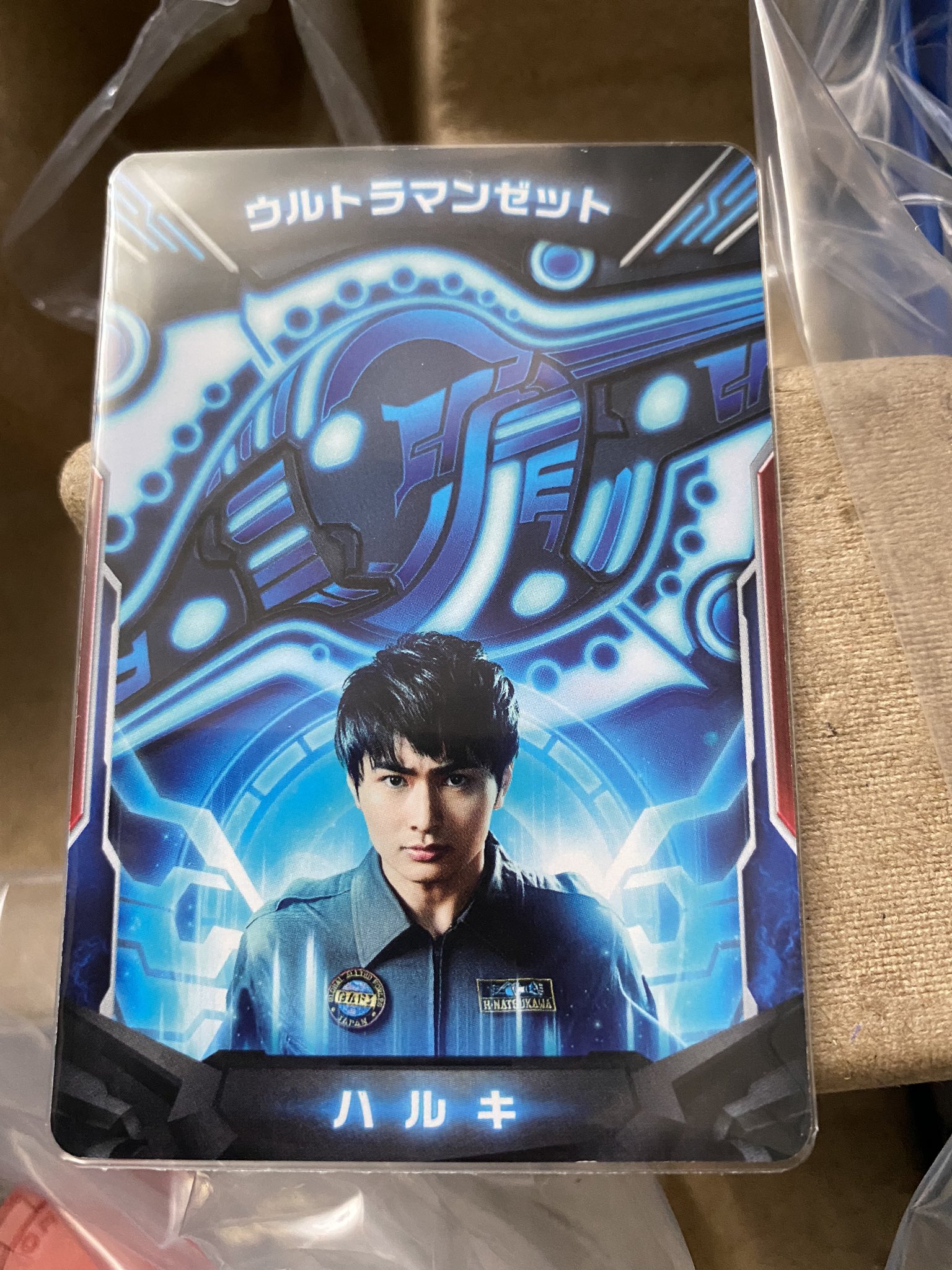 戦極ユイ ウルトラアクセスカードの挿入部分に早速スレ傷が出来てしまったのでネオディケイド ディエンドライバー付属カード に入れてそのまま玩具に使えたピッタリのスリーブにアクセスカードを入れたらそのままゼットライザーに使えたからオススメ 人