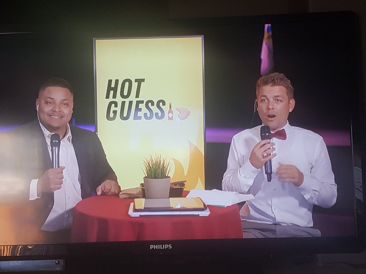 skmblack27's tweet photo. Shout out to @cochrane_high for the pre-game 2020virtual grad show. These two could have their own show! #theotherjayanddan  #teachersrock #bestjobintheworld #covid19grad #rvsed https://t.co/lWtAQ7AF6w