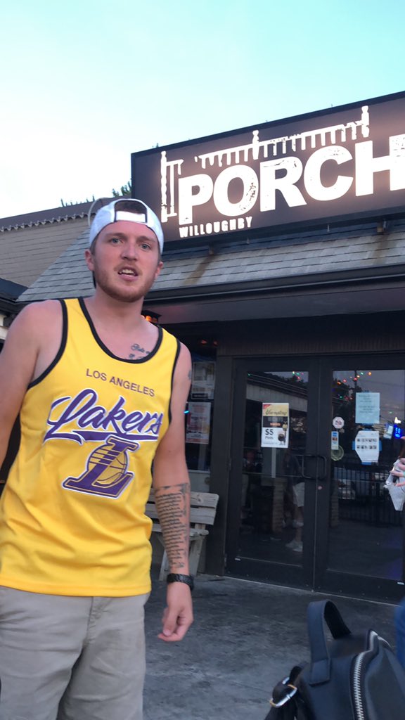 Vine Street Bar Crawl tweet media