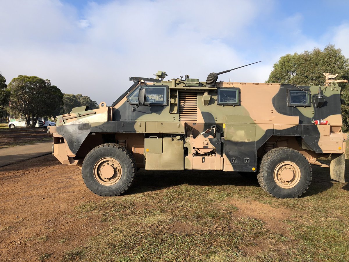 Checkers70's tweet image. 1/15 RNSWL continuing integrated combatant training; soldiers of all ranks are currently conducting CMC.

The CO also took the opportunity to present a Bronze Commendation to CPL Dutfield for his efforts during OpBushFireAssist19-20.@cavclint @NicholasOHallo1