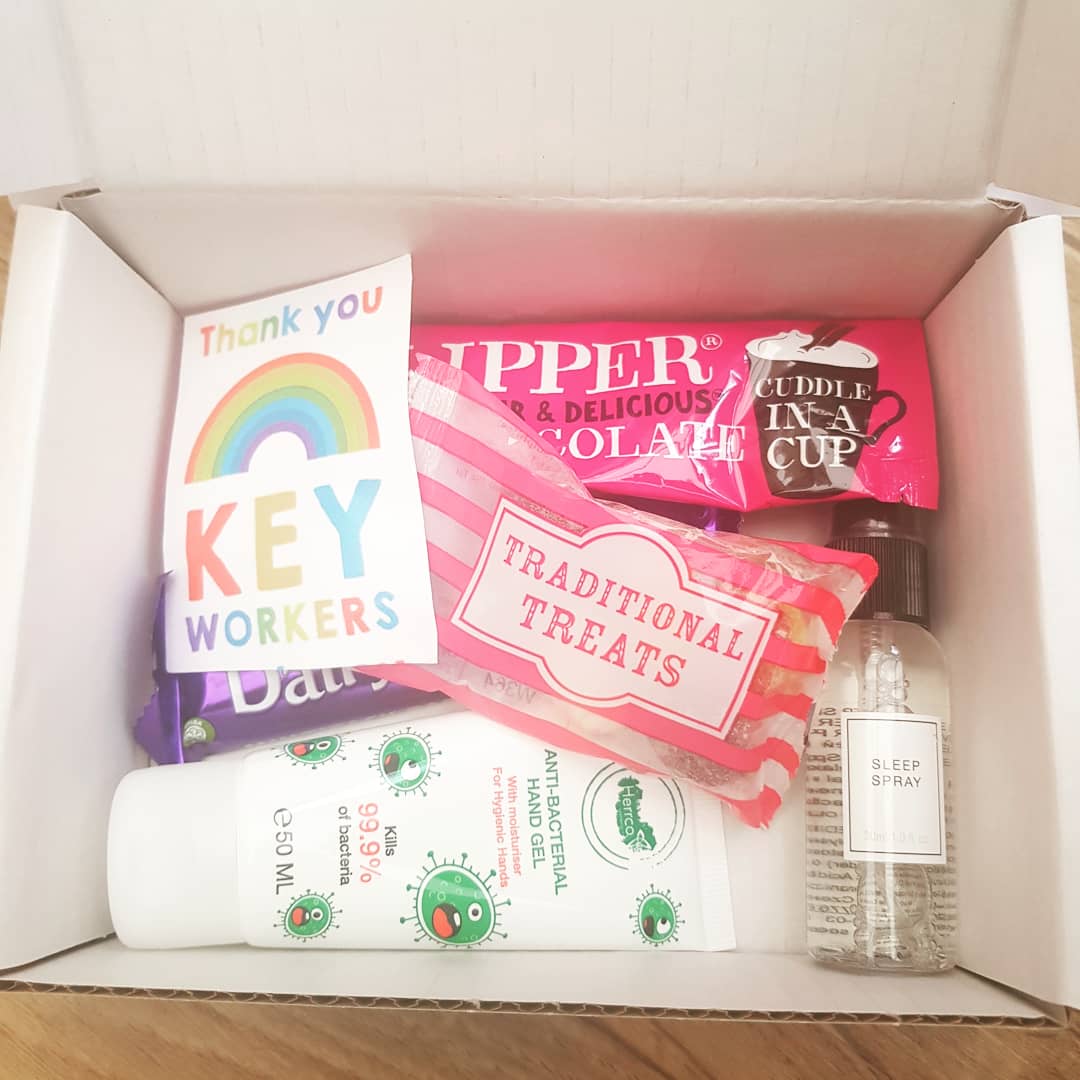 lambs37's tweet photo. Surprise delivery from work! #workingfromhome #appreciated https://t.co/LY2ChvBI8H