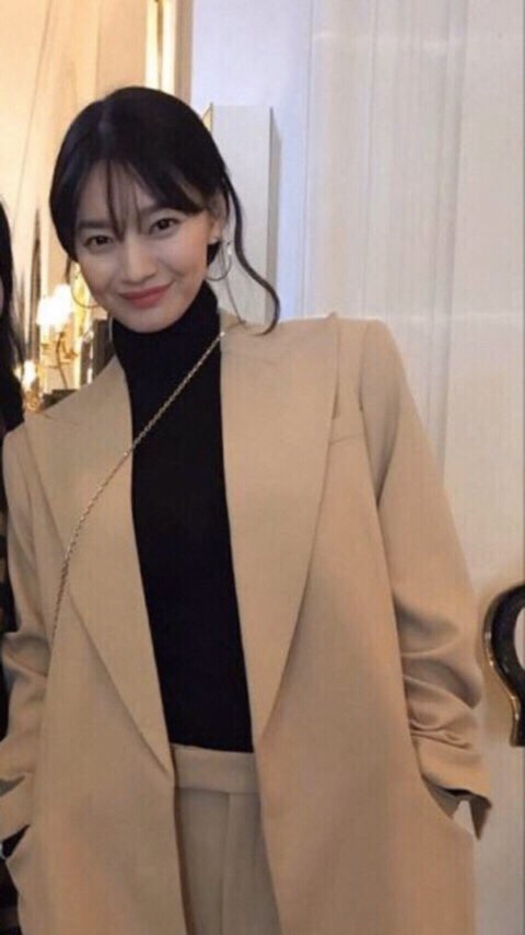 frankthatshit's tweet photo. 화질구지의 신민아가 너무 좋다..... https://t.co/eTfi9fFxKl