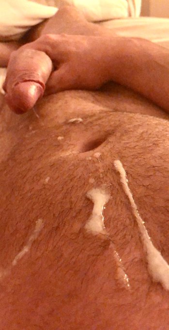 Morning ? #cumshot #cock #dick https://t.co/8o8B1KeuSM