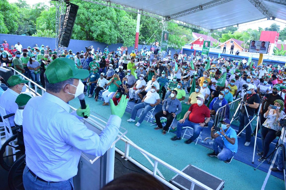 Leonel Fernández tweet media