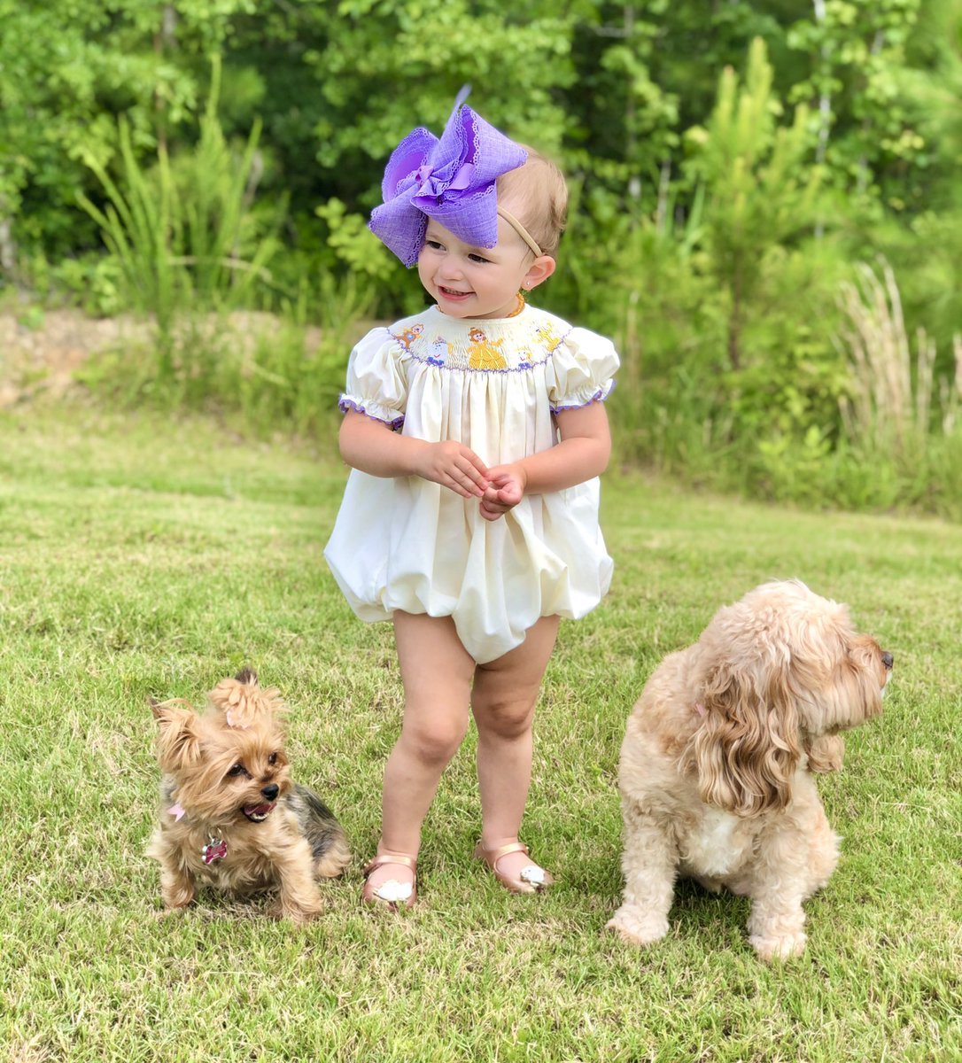 I never thought I would make a good #girldad but here I am playing makeup parties, tea parties, and princess dress-up #killinit. 😆 She's got me wrapped around her tiny finger, won't even deny it. #mygirl #daddyslittlegirl