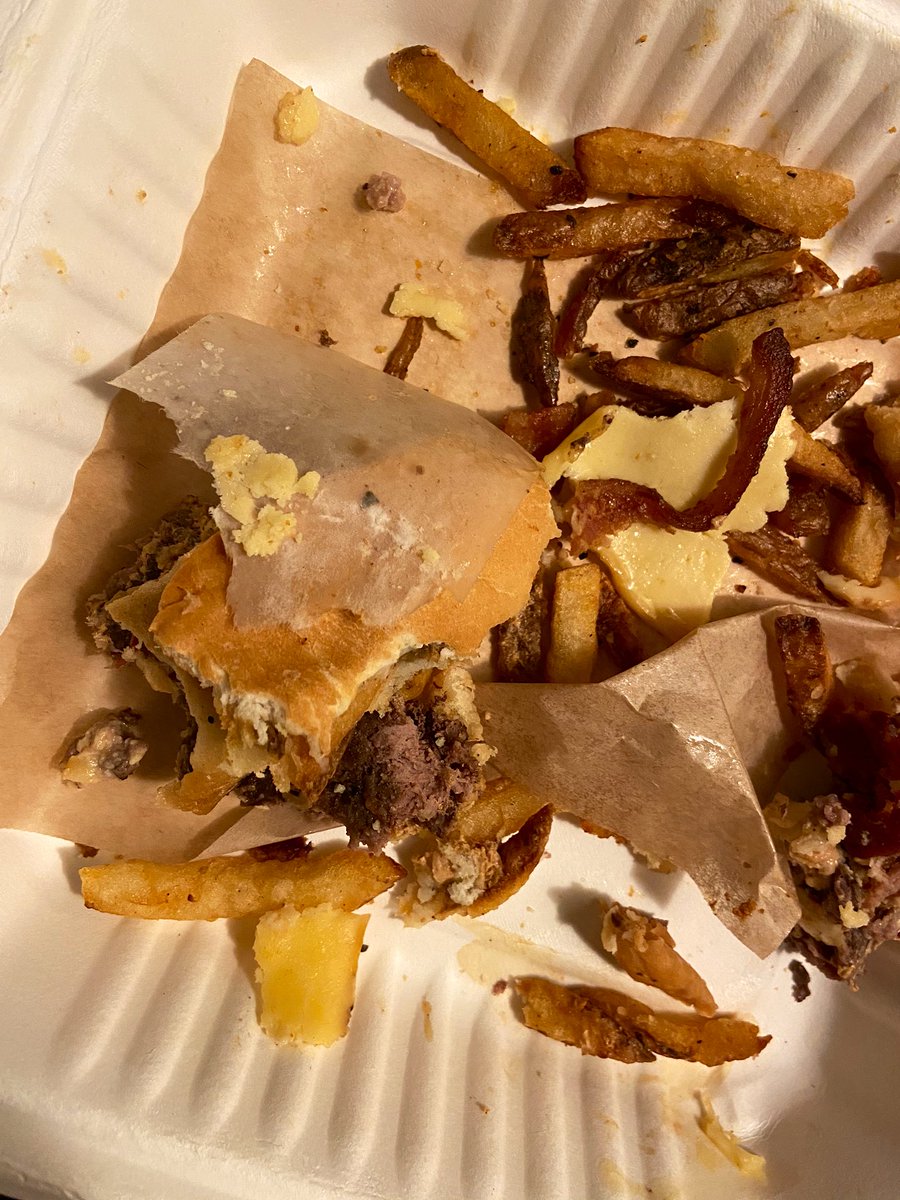 Sofa_Bofa's tweet photo. @BellyAcres901 unfortunately my bf didn’t realize till half way through but there was paper front the cheese in his burger https://t.co/B88wwKIv74