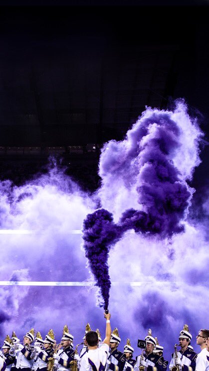 CamasDawg91's tweet photo. @Maurice_hms @UW_Football Welcome!! #BownDown #PurpleReign #Dawg4Life https://t.co/6zuK00GN29