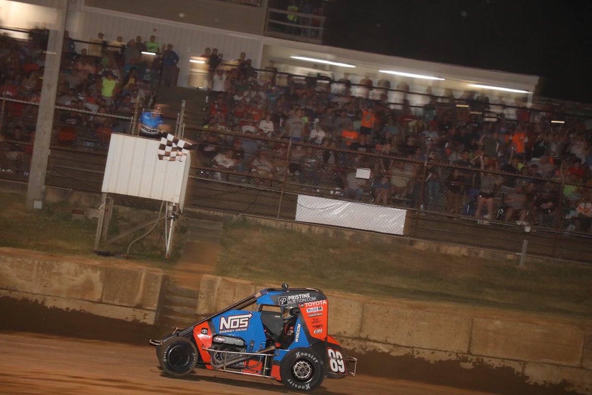 _CBIndustries's tweet photo. .@WindomChris WINS night 4 of @USACNation #IMW2020! That’s win #4 this week for #TeamTBM!
@NosEnergyDrink | @PristineAuction | @ToyotaRacing | #KCDrywall https://t.co/y1ocgTTLha