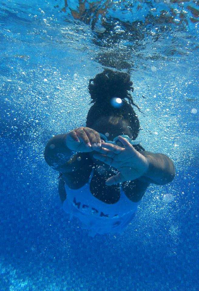 My girl has been doing great at swim lessons...I'm a proud poppa!❤🏊🏾‍♀️ #LifeOfDad