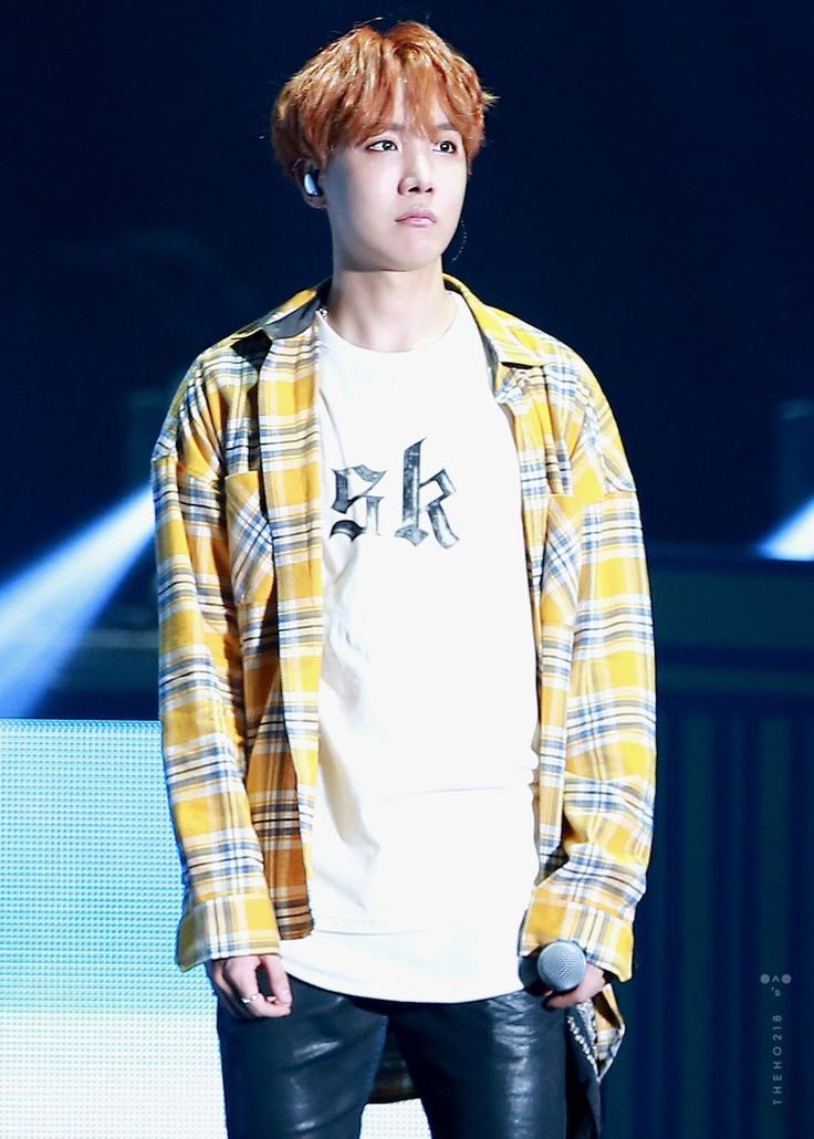 jimin: wE hAvE dIffErEnt cLotHes; a thread