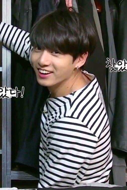 jimin: wE hAvE dIffErEnt cLotHes; a thread