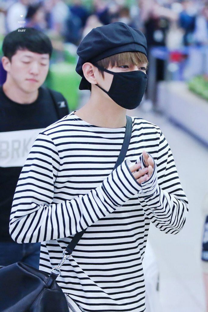 jimin: wE hAvE dIffErEnt cLotHes; a thread