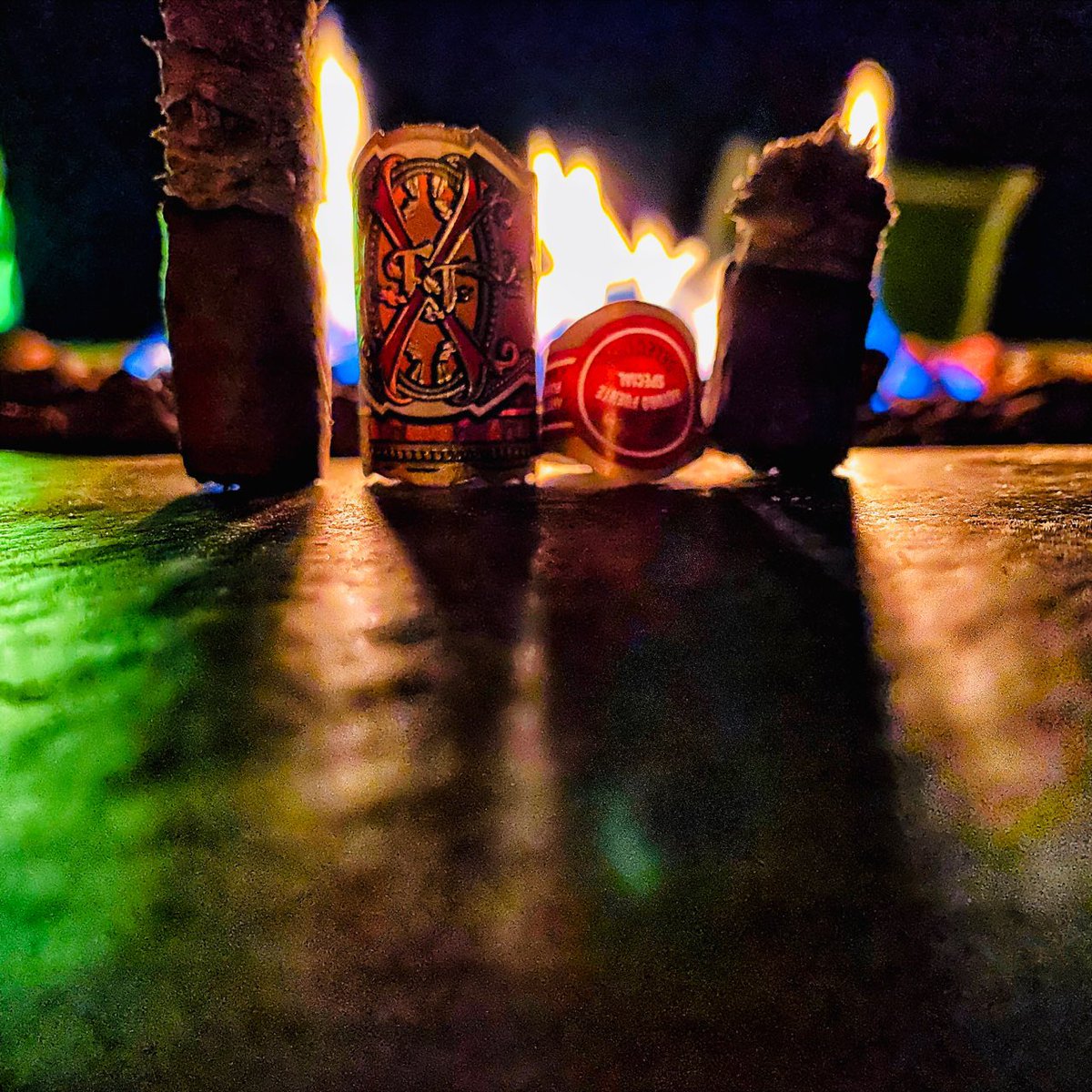 WCruzgriffith's tweet photo. A #fuentefriday contribution to the #stubclub from your resident jester. And as for the #dadjoke, did you hear about the fire at the shoe factory? Many soles were lost. https://t.co/awV4jJV349