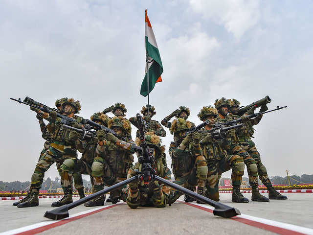 wangchungbhosda's tweet photo. India vs. China capabilities:

Tanks - India: 4,292 vs China: 3,500

Helicopters - India: 722 vs China: 911

Field artillery - India: 4,060 vs China: 3,600

Manpower - India 3.5 million vs China: 2.7 million

Indians' love for motherland 100% &amp; China 0% https://t.co/DKdEZqTjWf