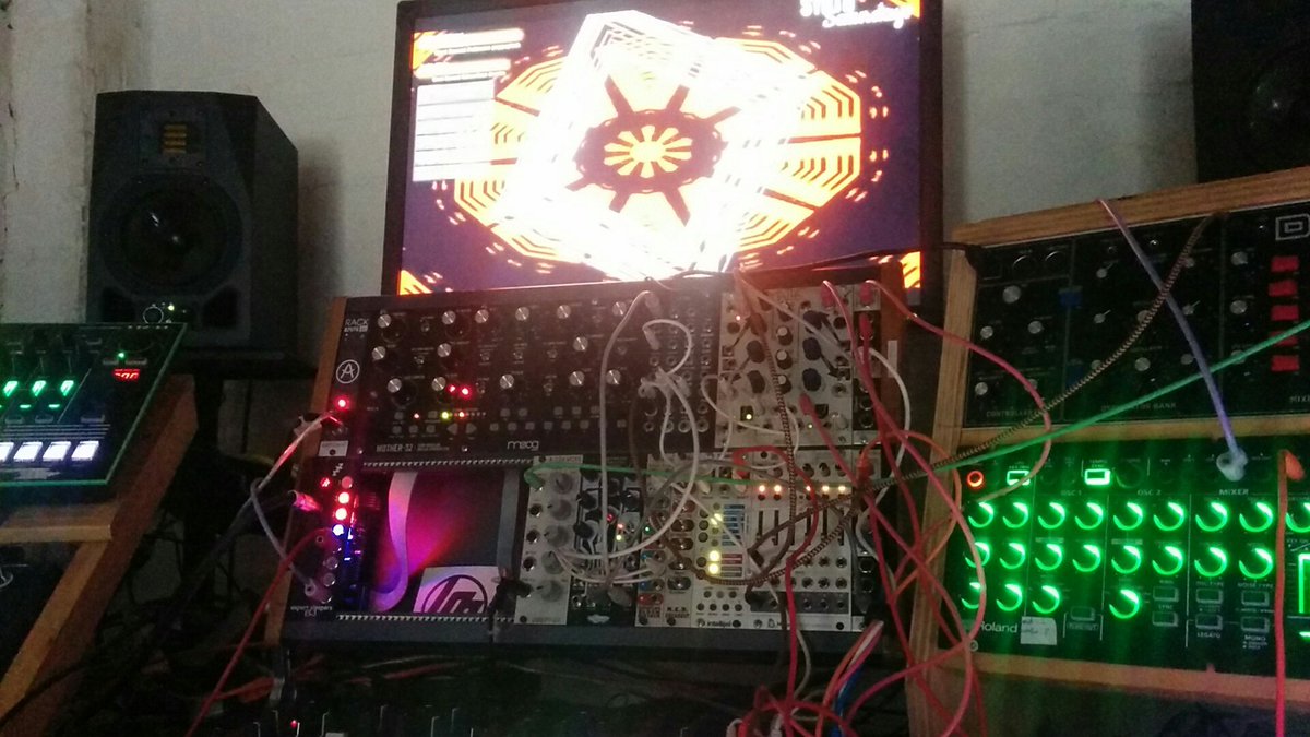 bleeptemple's tweet photo. 5QRLmusic at the temple https://t.co/mXaUEBcO9i