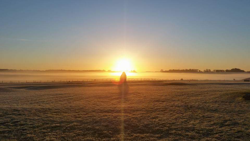 Sunrise at Stonehenge today (20th June) was at 04.51am, sunset is at 09.26pm #SummerSolstice2020