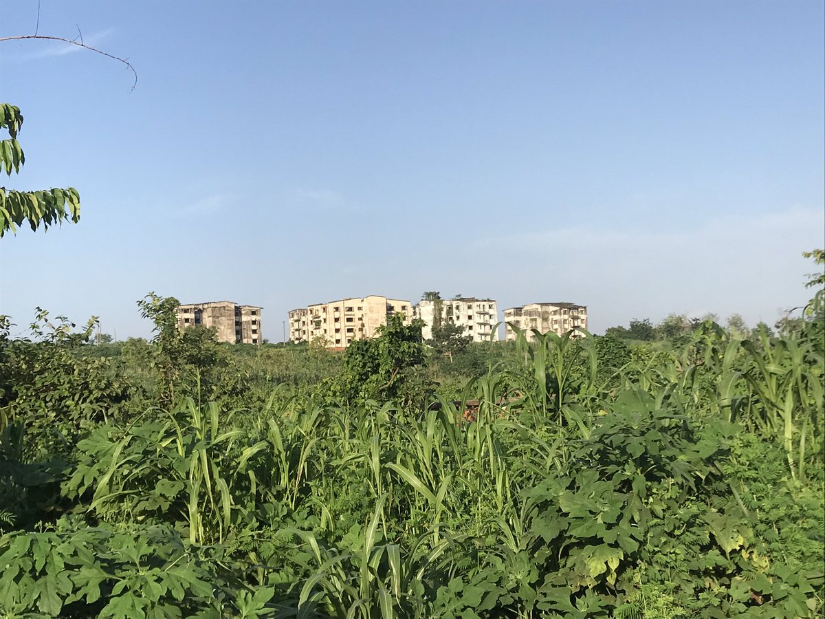 theautoistng's tweet photo. What is the backstory on these abandoned buildings in @IbadanCityNg  https://t.co/nsHvMhhDlZ https://t.co/rYmBMnKkdj