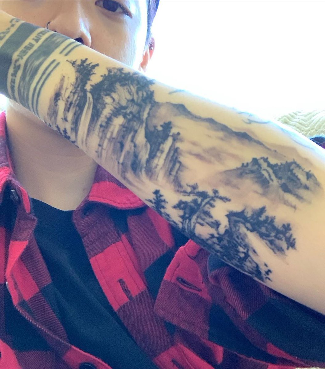 Which idols have the coolest tattoos in your opinion? : r/kpopthoughts, image size:1056x1200