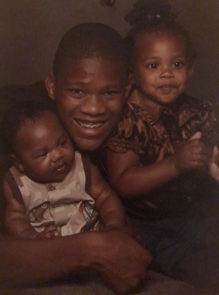 andrea_guilford's tweet photo. June 20/09 my lil baby brother was born.he my ride or die forever. so today he turns 11 so everybody wish him a happy birthday๐ฅณโค๏ธ@adrian_guilford happy birthday lil bro enjoy your day as Iโm off playing softball and staying on my grind to get better and make it for the family๐ https://t.co/pgUPlq0xUM