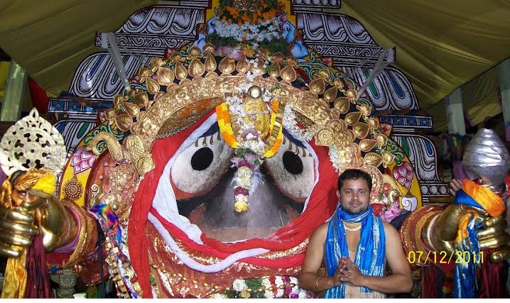 —In 1621, the idols of the Lords were shifted following an attack by the Muslim subedar Ahmed Beg. Later, the Brahma of the idols was taken to Gadamanitri village in Khurda district. Due to the shifting of the idols, the Rath Yatra could not be held for two years in 1621 & 1622