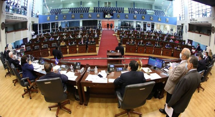 ultimahsv's tweet photo. #LoMásLeído | El Salvador es el único país del mundo en el que la Asamblea negó la protección a sus habitantes ante el COVID-19

Nota completa: https://t.co/fcfMIL6aOV https://t.co/7Cp0GZL0Gw