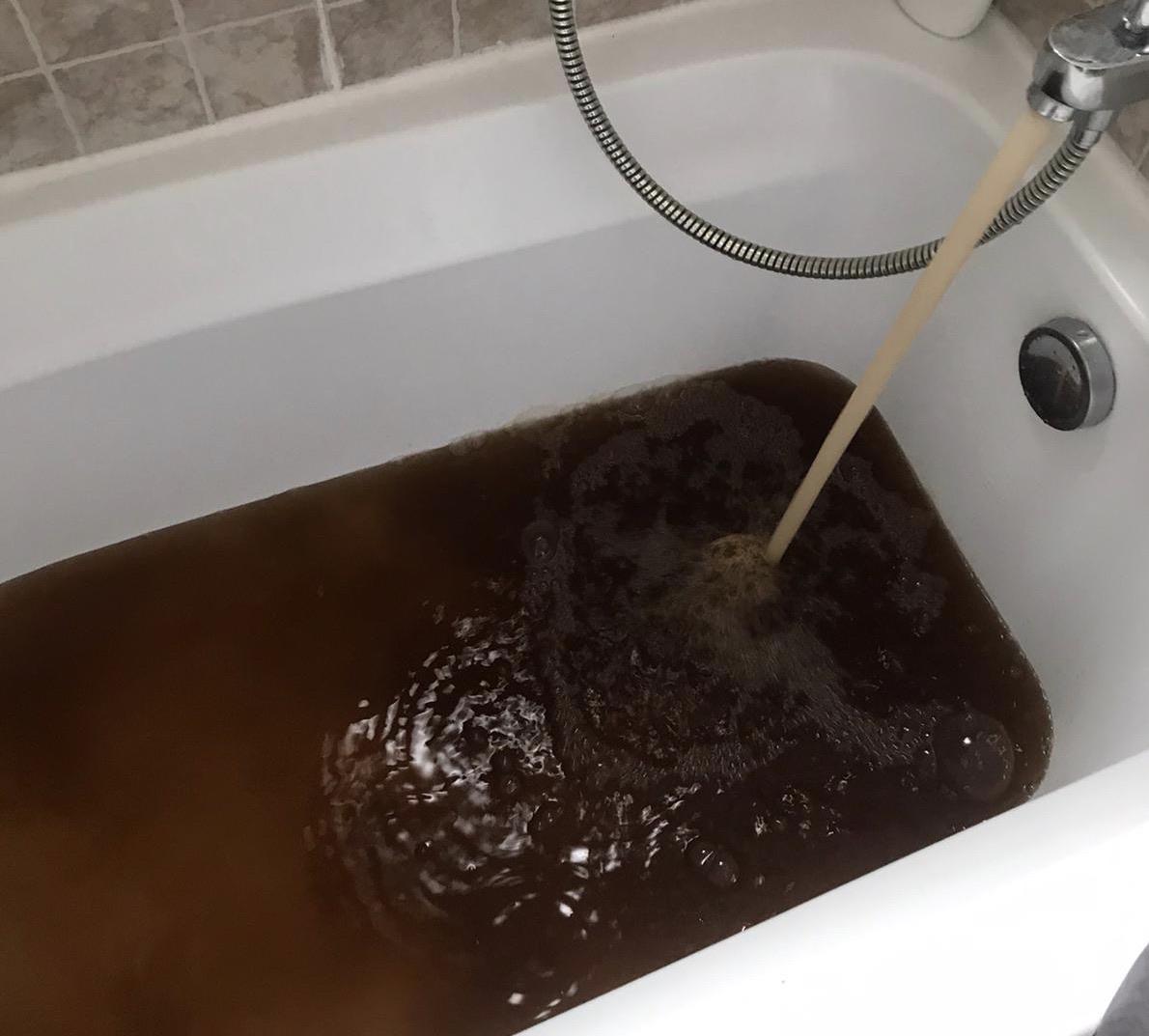 Lux si opulenta: Coca-Cola la robinet in Bucuresti