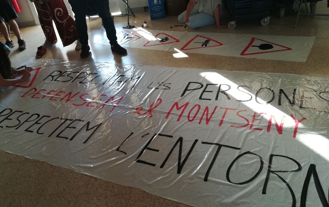 Ja fa dies que ho tenim tot a punt!

En unes hores ens veiem a la rotonda de Sant Esteve i a la de Campins!