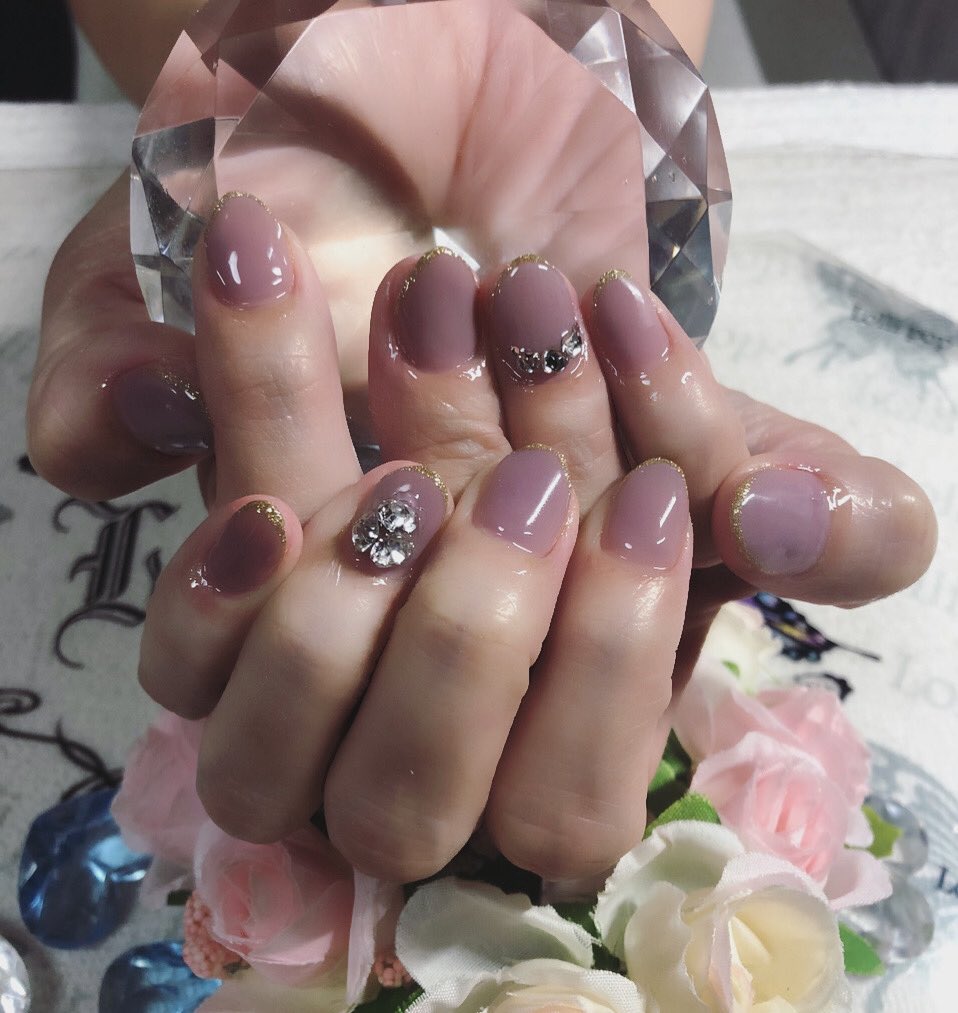 O Xrhsths Namihey Sto Twitter ジェルネイル Lollipopnail 自爪を削らない パラジェル 自宅サロン ネイル ネイルデザイン トレンドネイル ジェルネイル ニュアンスネイル シンプルネイル ゴールドライン ｖカットストーンネイル ちゅ