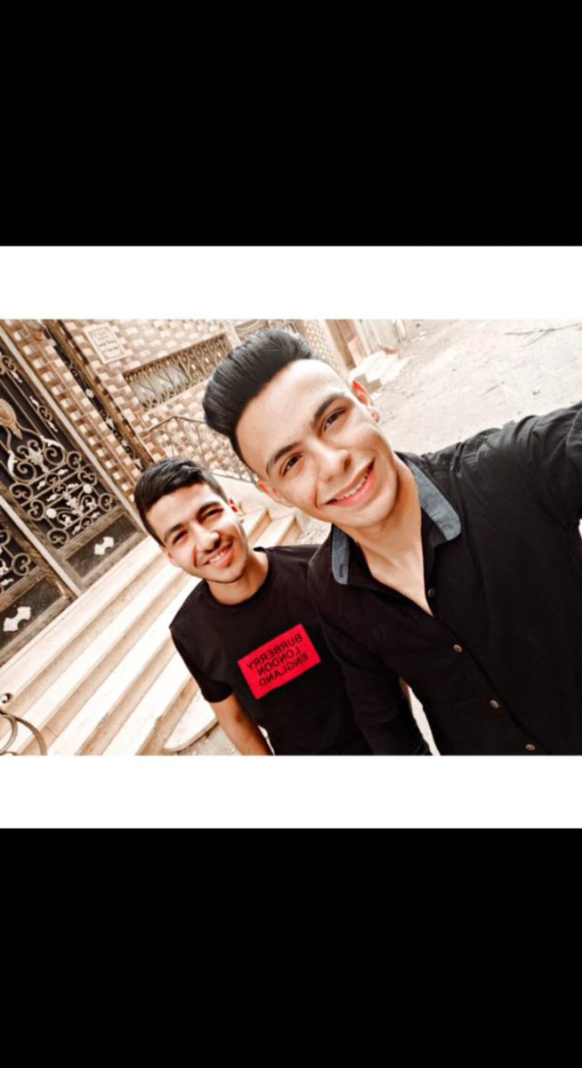 كہـَ آلَقَـمہـڕ أنہــتہَِ ❤️🌚 
• تہـضہہـيہء سہـَمہآﯠآتہ قَـلَبہيہّ 😻🎧