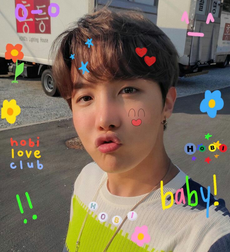 prettytrassh's tweet photo. Estamos todxs de acuerdo con que Hoseok es lo mejor que nos pudo haber pasado en la vida?🧚🏻‍♂🌷
#방탄소년단제이홉 #jhope https://t.co/yXb2k1TWk4