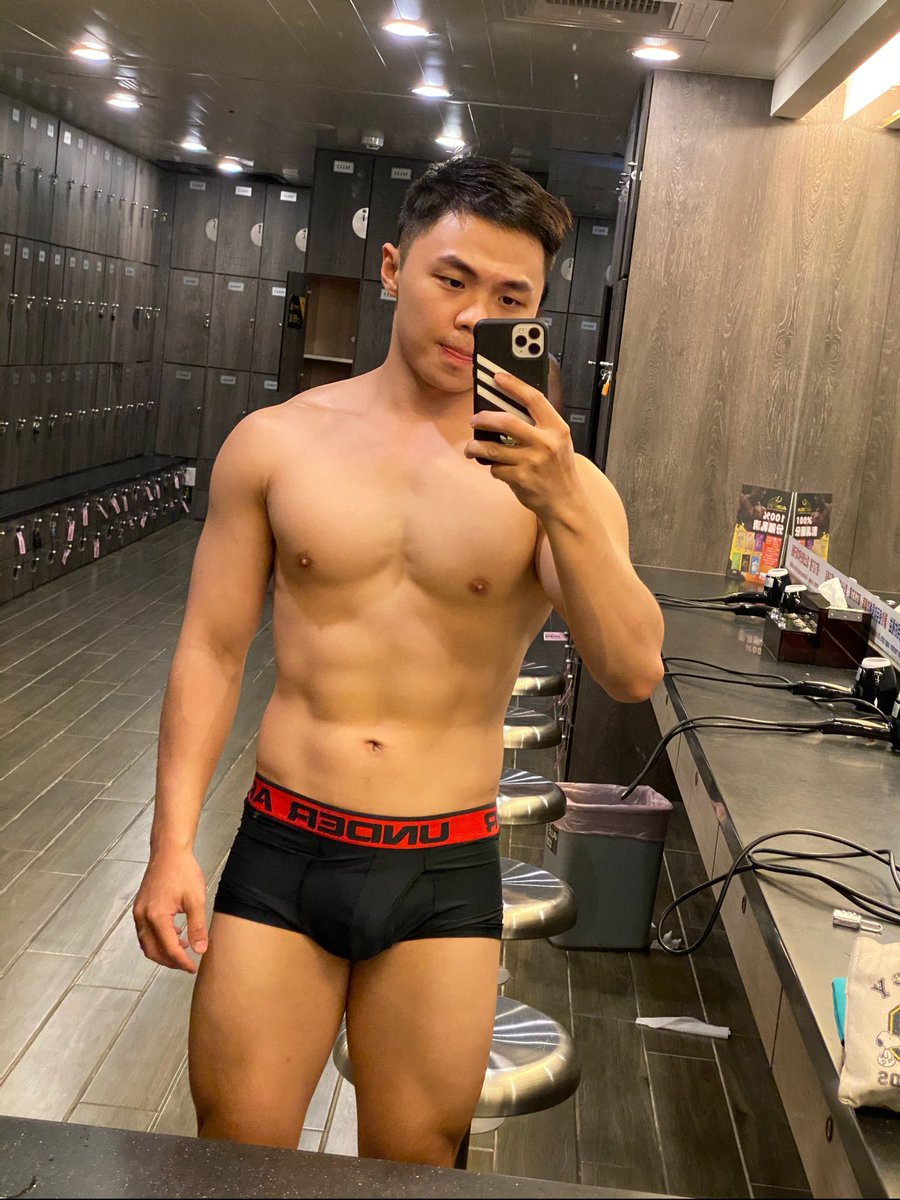 GNL_models tweet picture 