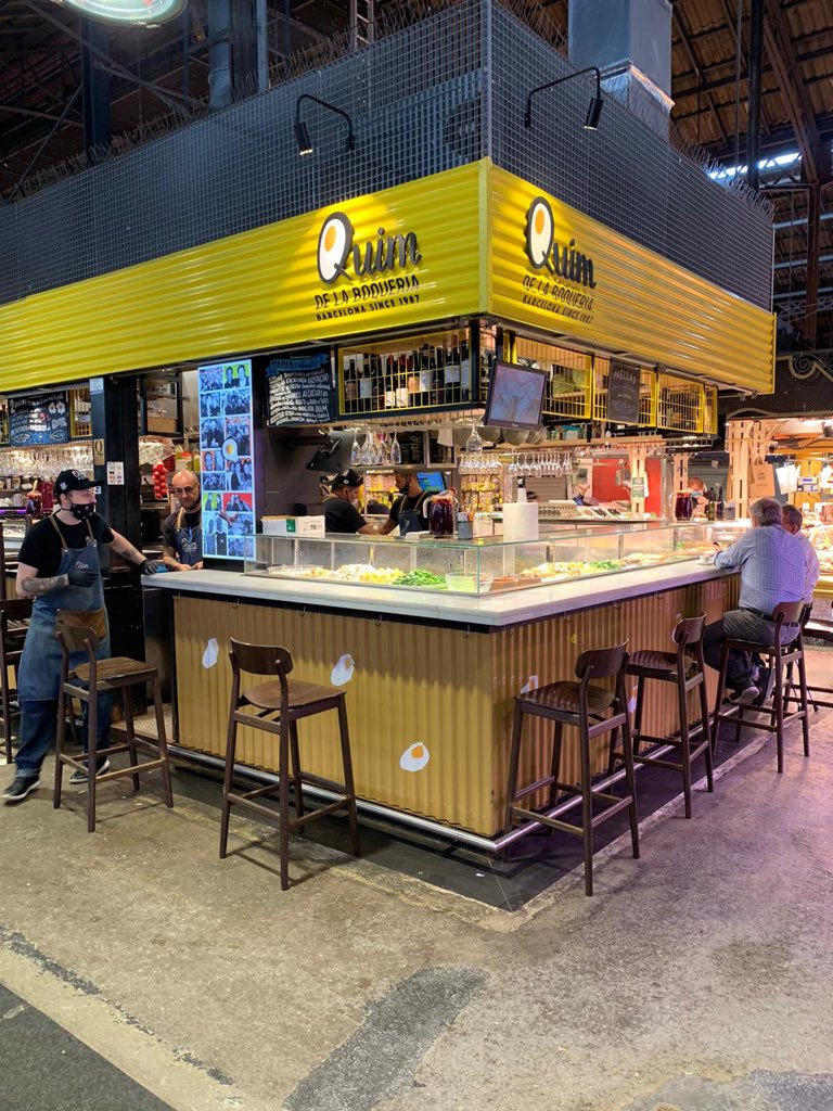 la_boqueria's tweet photo. Des d’ahir #barraoberta als nostres bars #clemens #kioskuniversal #quimdelaboqueria #pinotxo i #quioscmodern l’únic que no surt a les fotos. Esmorzars o dinars #demercat mentre feu la compra o us preparen la comanda a la parada 😊 https://t.co/mOmfrw8pMi